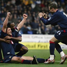 爱游戏体育-利兹联险胜莱切斯特城，英超比赛历史盛况回顾！()